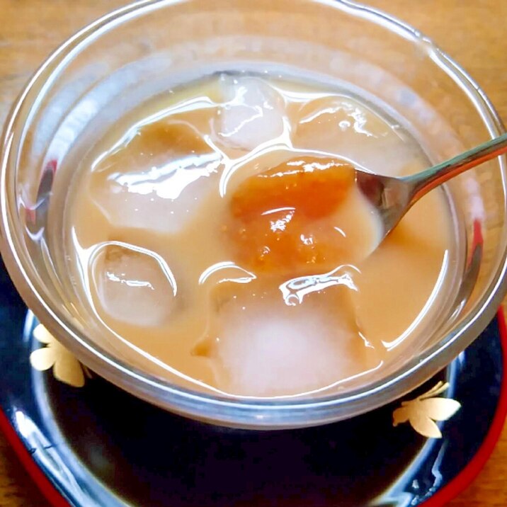 いちじくジャム入りアイスカフェオレ